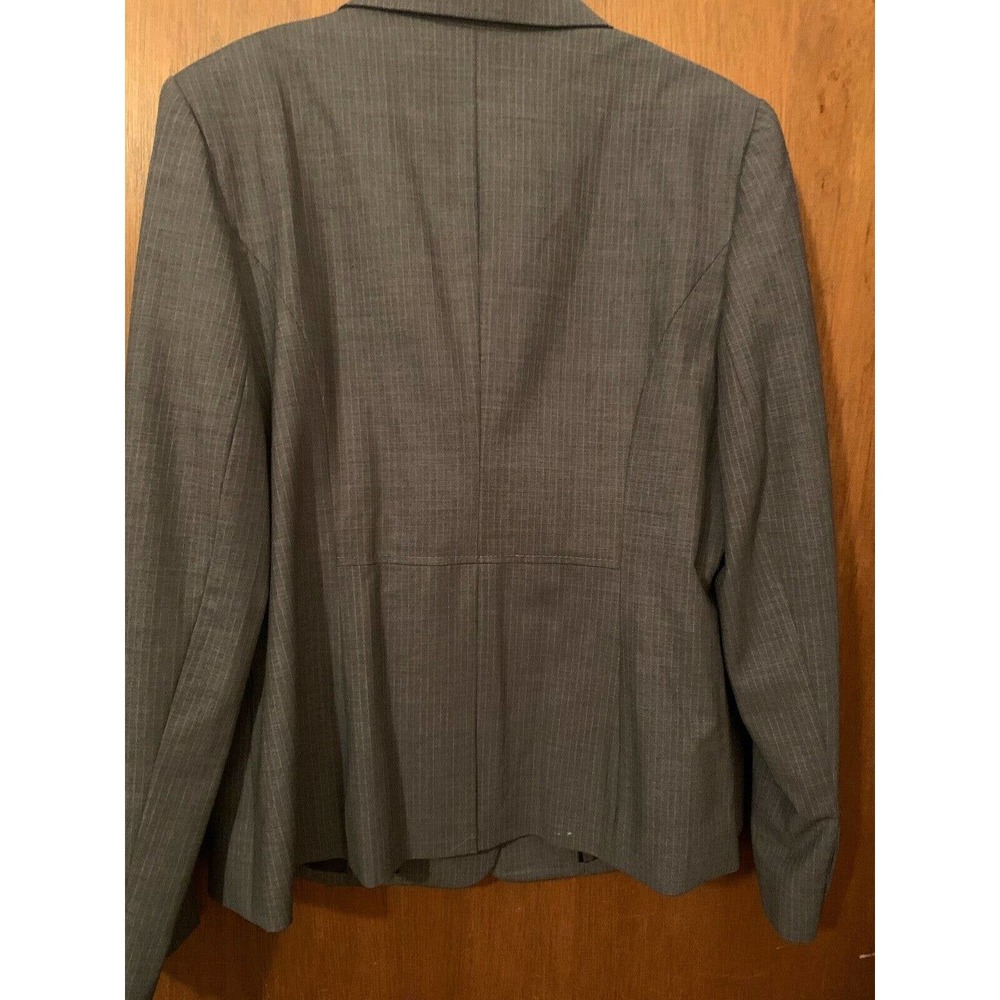NWT LIMITED LUXE GREY PINSTRIPE SHORT BLAZER; SIZE 14 - Picture 3 of 3